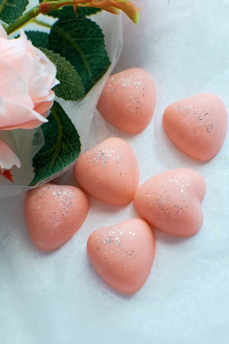 JAUSMINGUMAS – prabangaus aromato širdelių formos vaško tirpukai